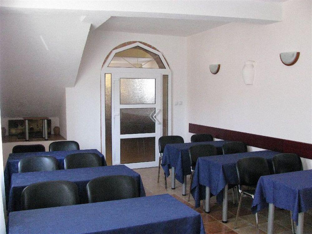 Hotel Vergina Skopje Buitenkant foto