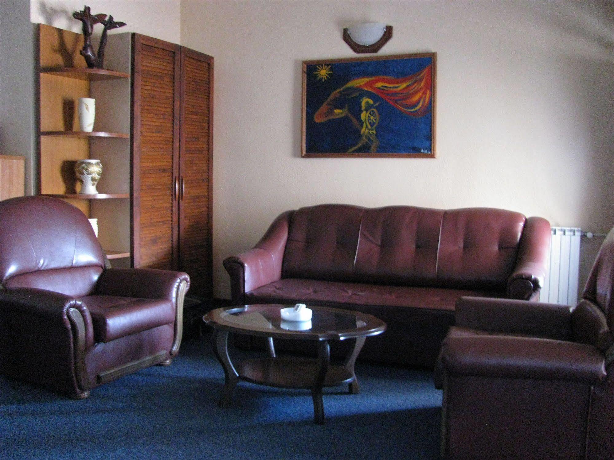 Hotel Vergina Skopje Buitenkant foto